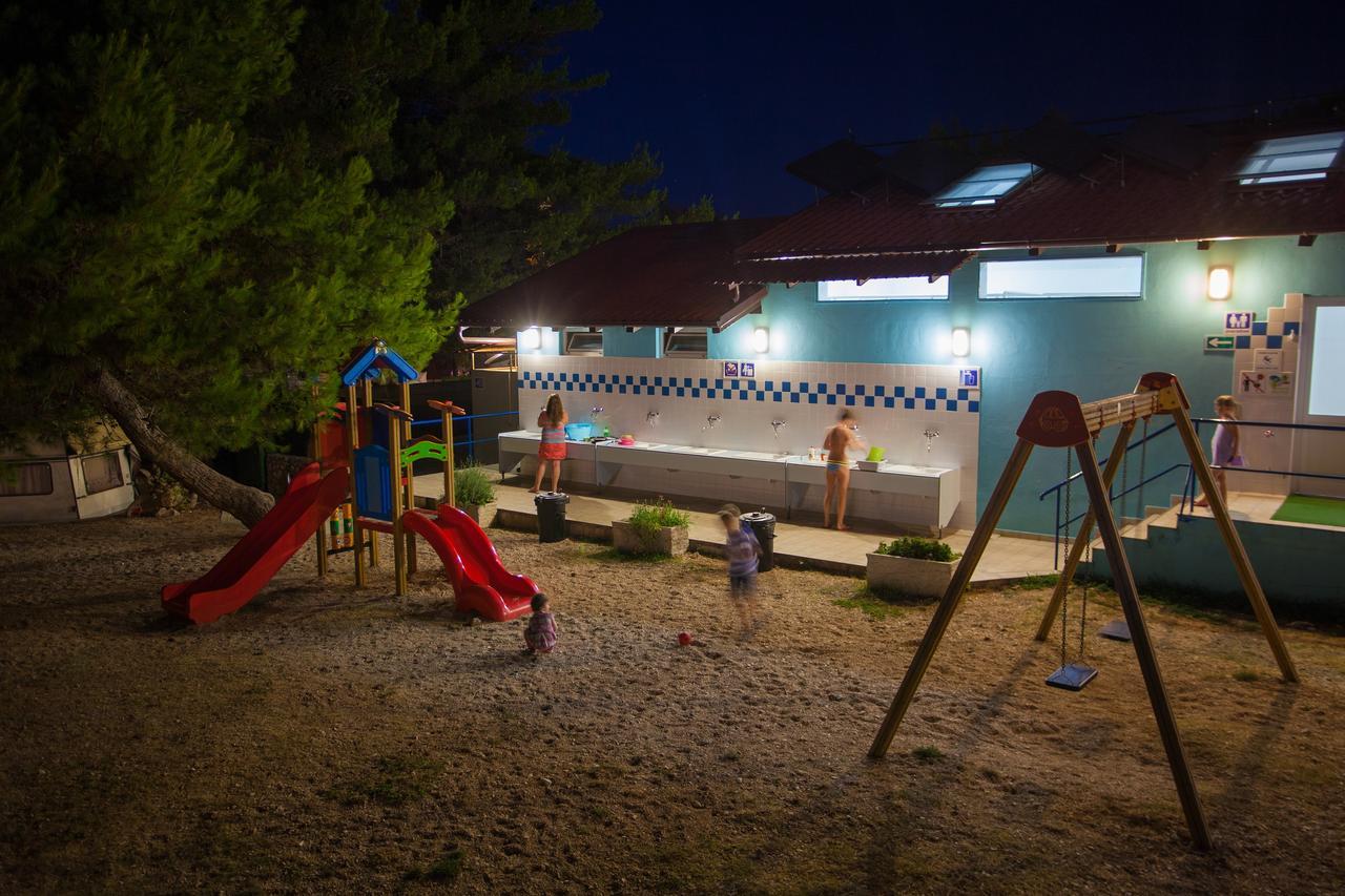 Mobile Homes Rapoca Nerezine Exterior foto